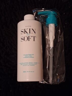 Avon Skin So Soft White Bottle with Teal Pump Dispenser